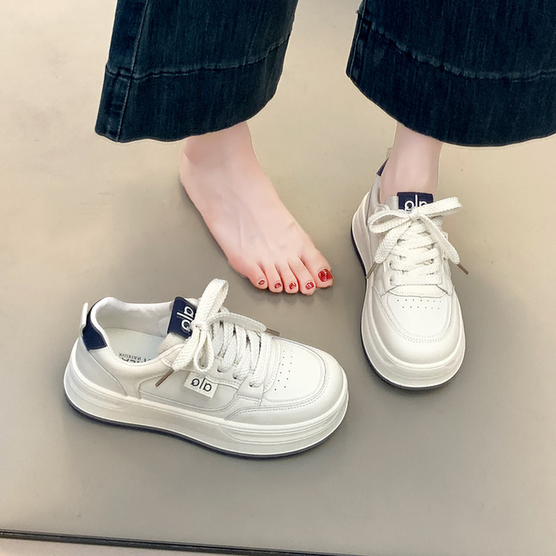 厚底小白鞋女鞋子2026新款爆款春秋季百搭运动休闲鞋增高板鞋女款