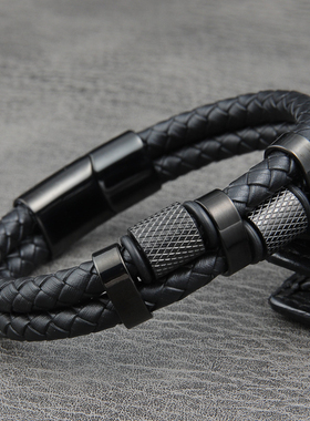 欧美潮流复古钛钢雕花编织皮手镯男士嘻哈街头皮绳磁吸口手链饰品