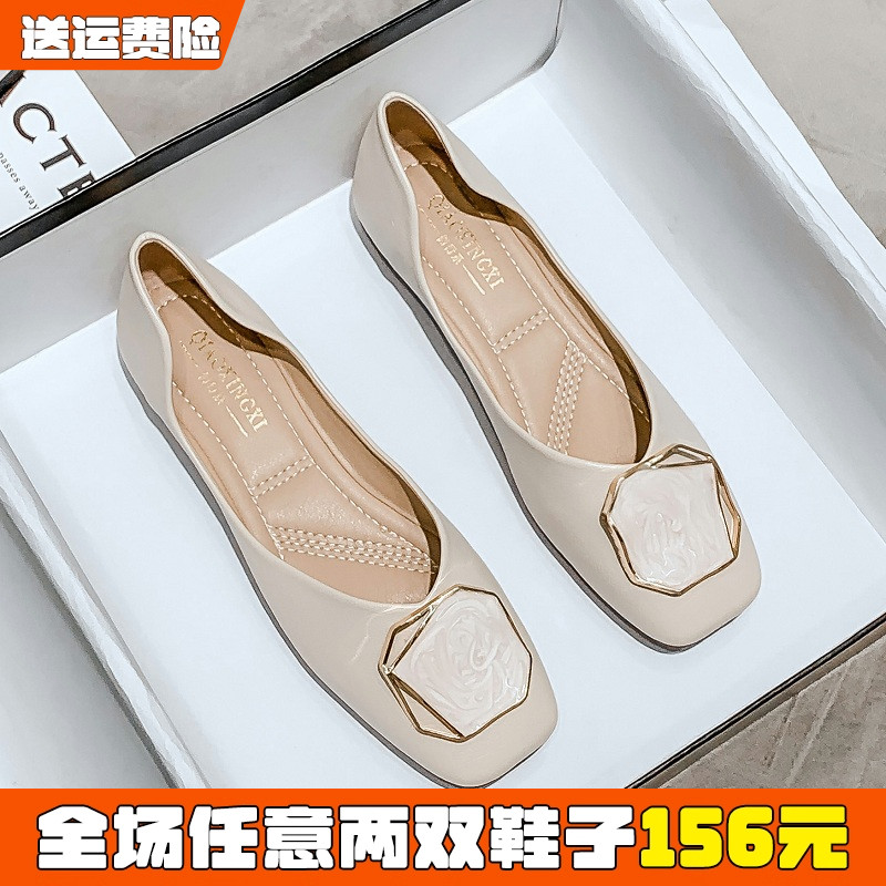2025年春秋浅口单鞋百搭大码女鞋