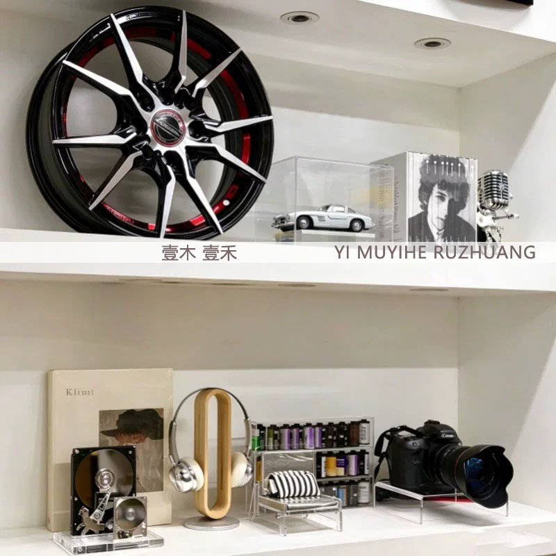 现代轻奢样板间相机赛车轮毂模型机器人耳机架音乐书房软装装饰品
