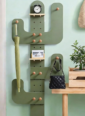 样板间入户玄关仙人掌洞洞板挂衣