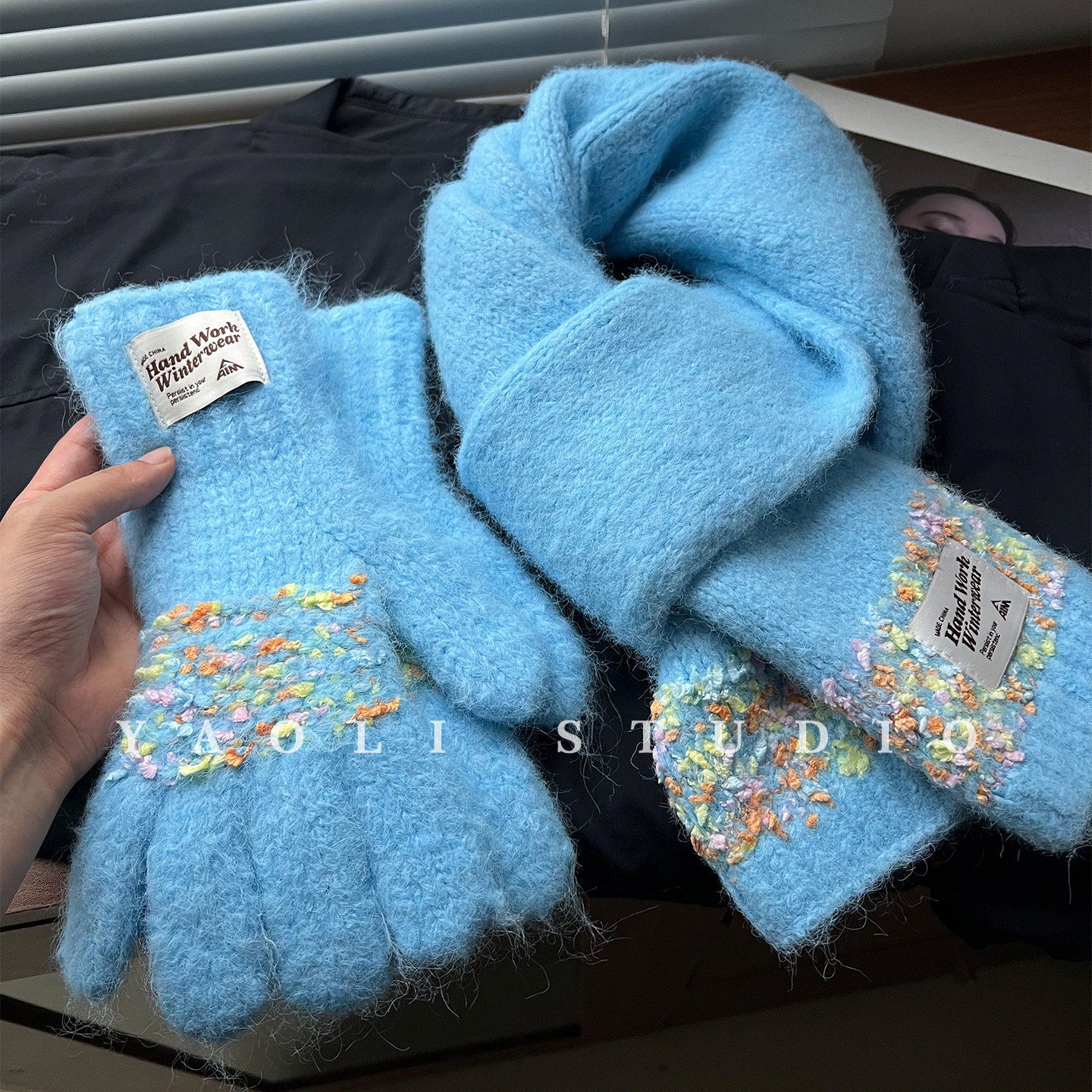 YAOLI晴空蓝~多巴胺糖豆针织手套女秋冬保暖防寒护颈小围巾套装韩