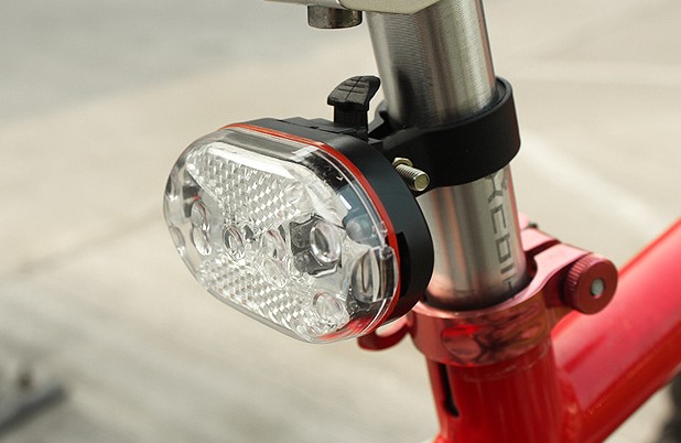Eclairage pour vélo - phare - Ref 2399543 Image 3