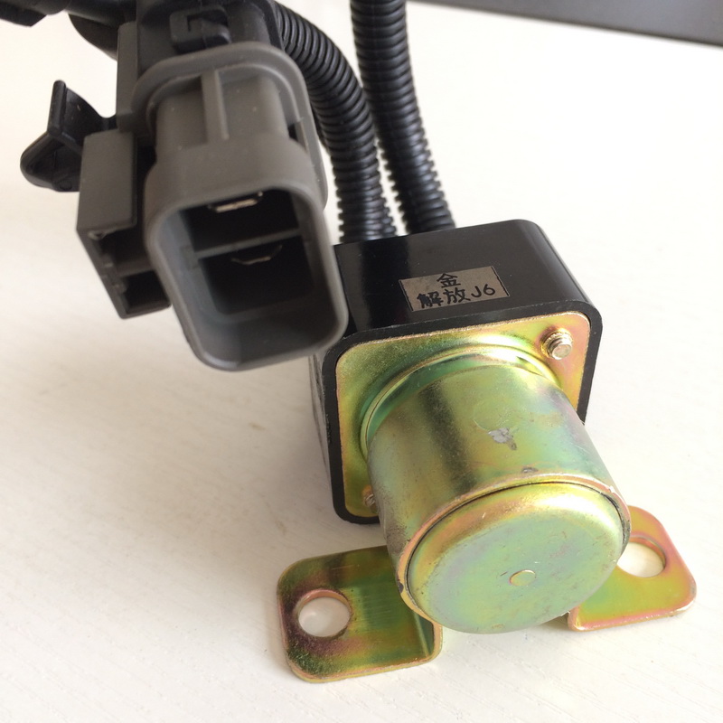 新款解放J6驾驶室举升降继电器 翻转马达启动继电器起动继电器