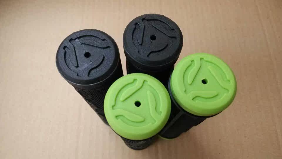 Poignées de vélo - Ref 2348415 Image 3