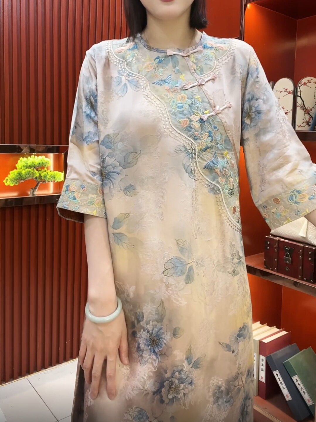 2025新中式短袖旗袍提花旗袍连衣裙