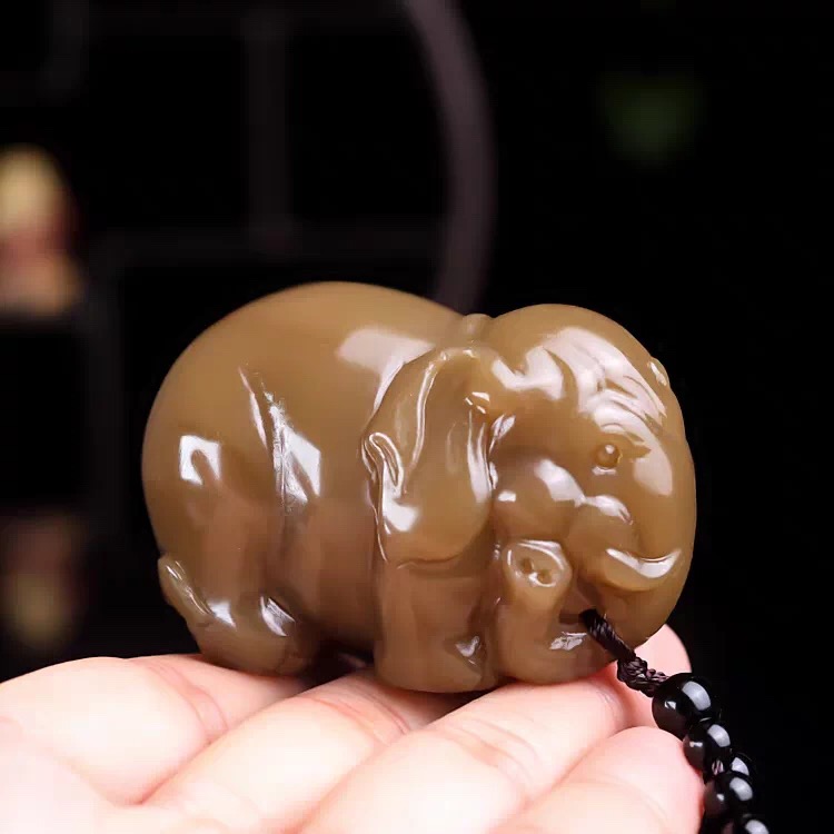 新坑新疆和田玉糖料大象手把件福象吉祥如意玉象把玩件挂件糖玉