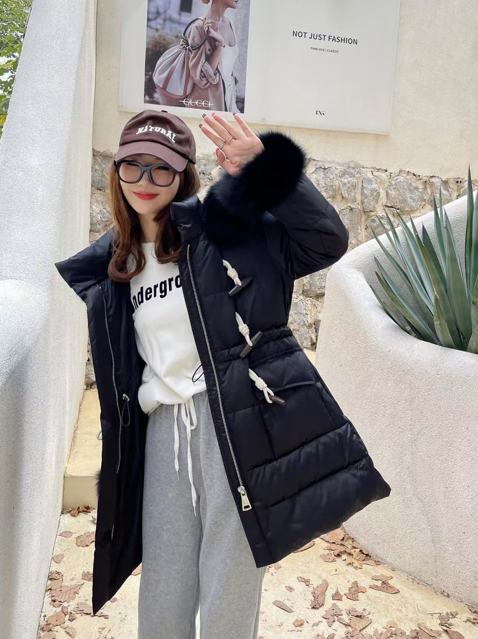 韩国fanyipure大狐狸毛领90白鸭绒中长款羽绒服价格私信