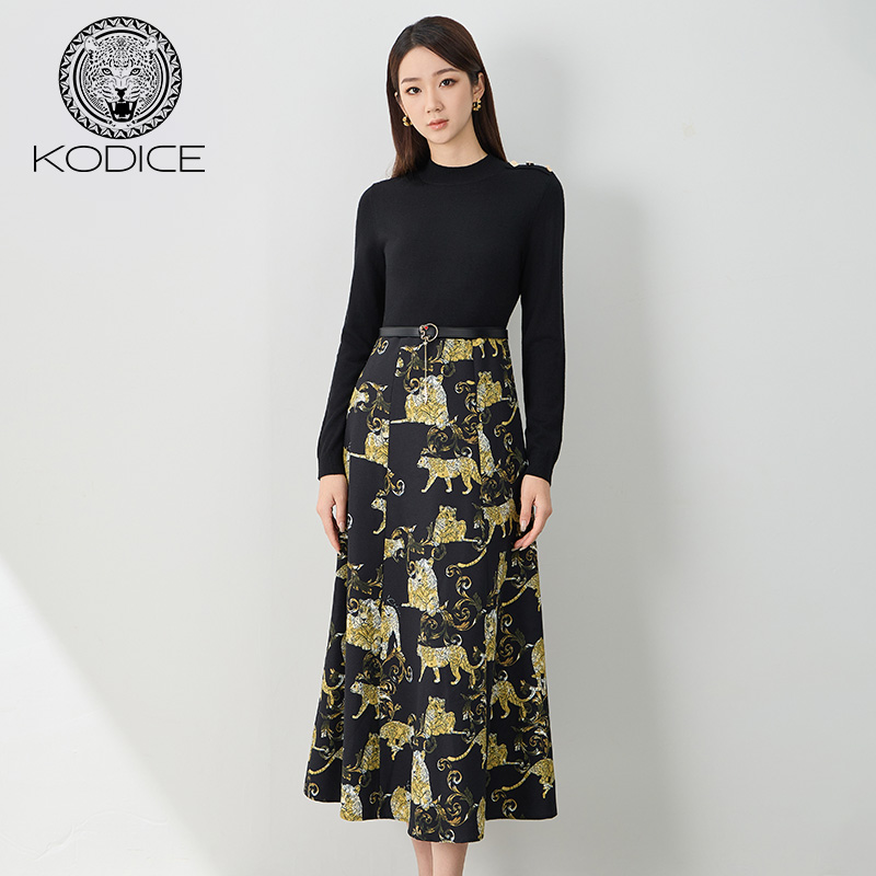 kodice2024黑色印花圆领连衣裙