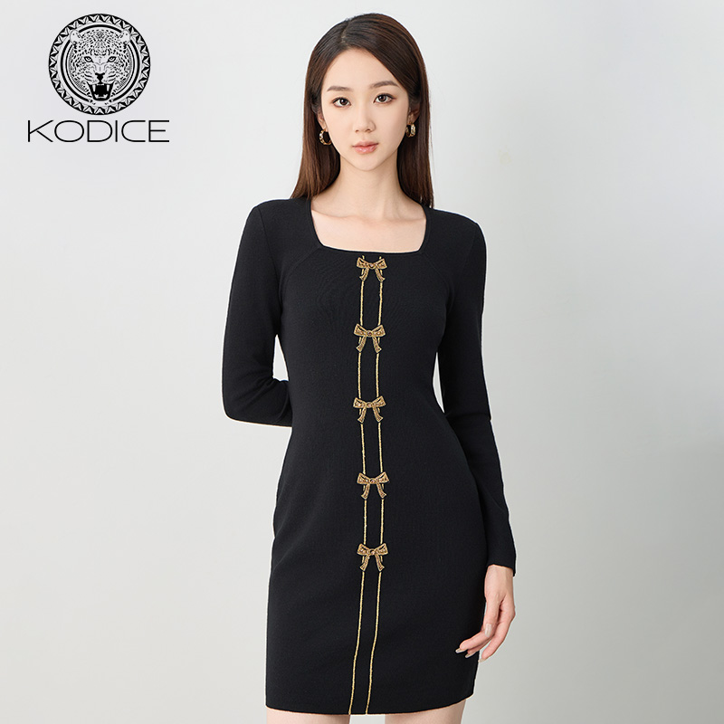 kodice黑色绵羊毛蝴蝶结缝钻方领