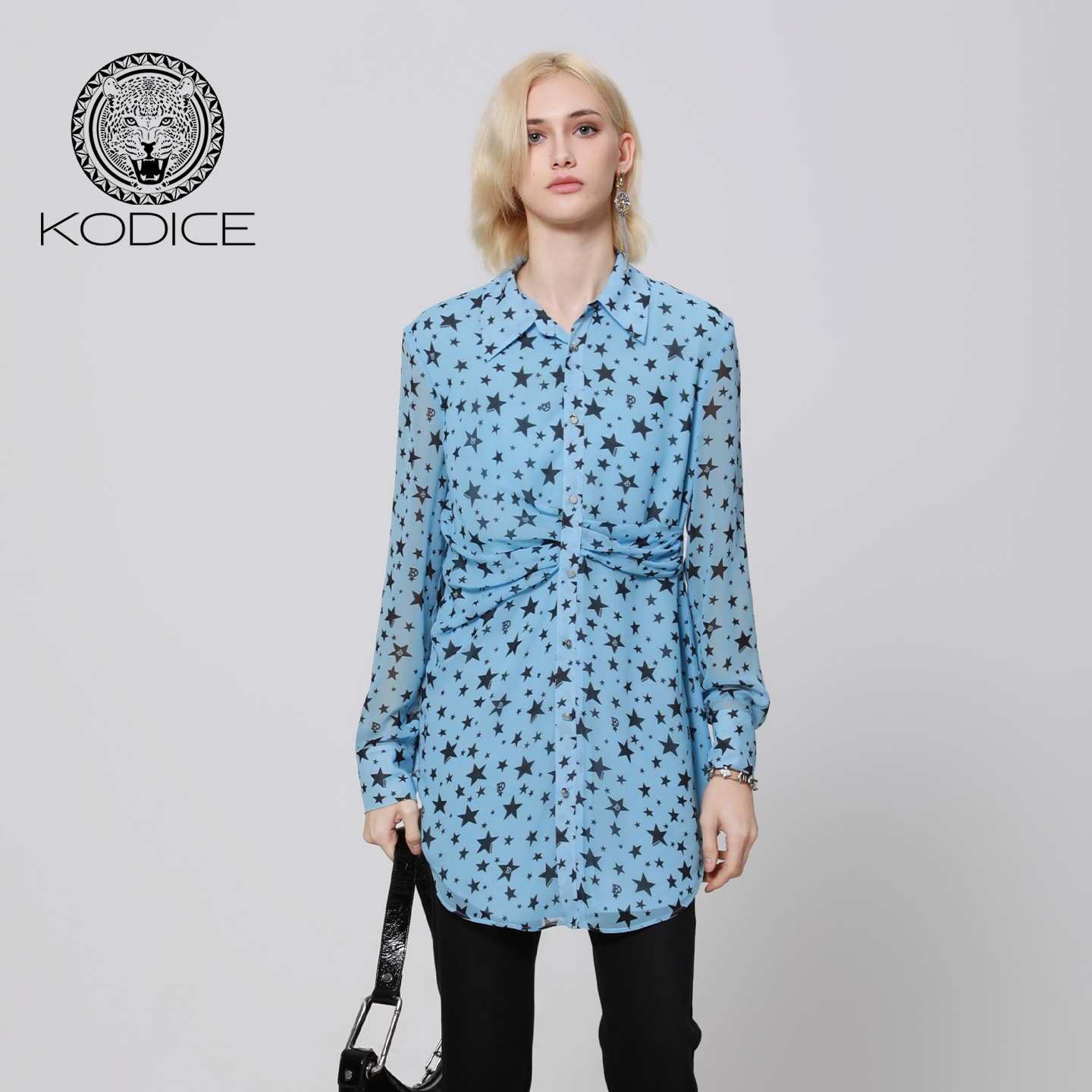 kodice蓝色印花翻领捏褶衬衫