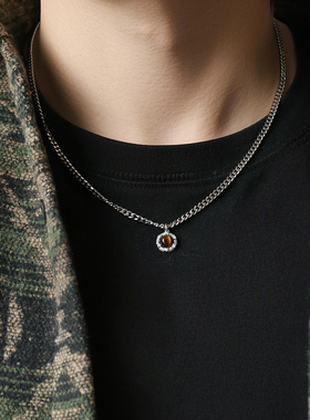 银色天然石虎眼石镶钻圆牌吊坠蛇骨项链男生小众轻奢高级感钛钢潮