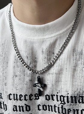 原创暗夜黑白乌鸦十字架古巴项链男生小众设计百搭嘻哈ins潮牌酷