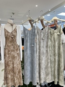 U.me 定制面料金色汝窑纹晕染高级感缎面小个子吊带长裙 夏季