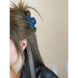 Busan复古百搭加厚亚克力中号南瓜抓夹简约高级感盘发鲨鱼夹发夹