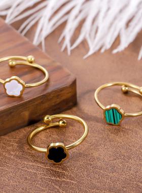 欧美风五叶花镶嵌钛钢戒指