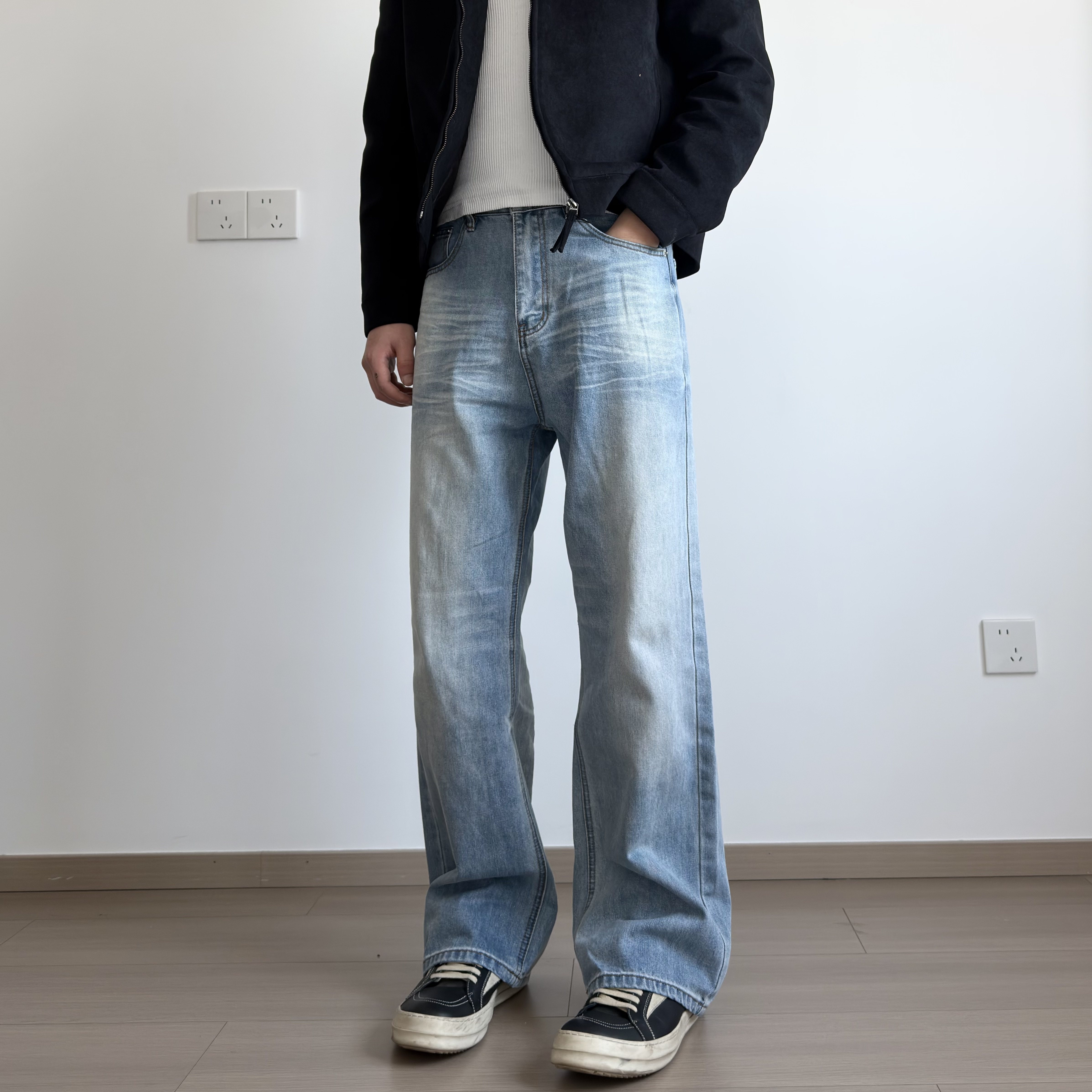 soxiox浅蓝色软牛仔裤男款A字复古美式高街cleanfit窄版直筒裤子