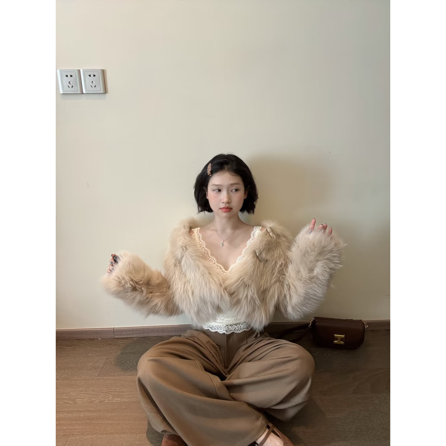 环保皮草女款2025新款名媛气短外套