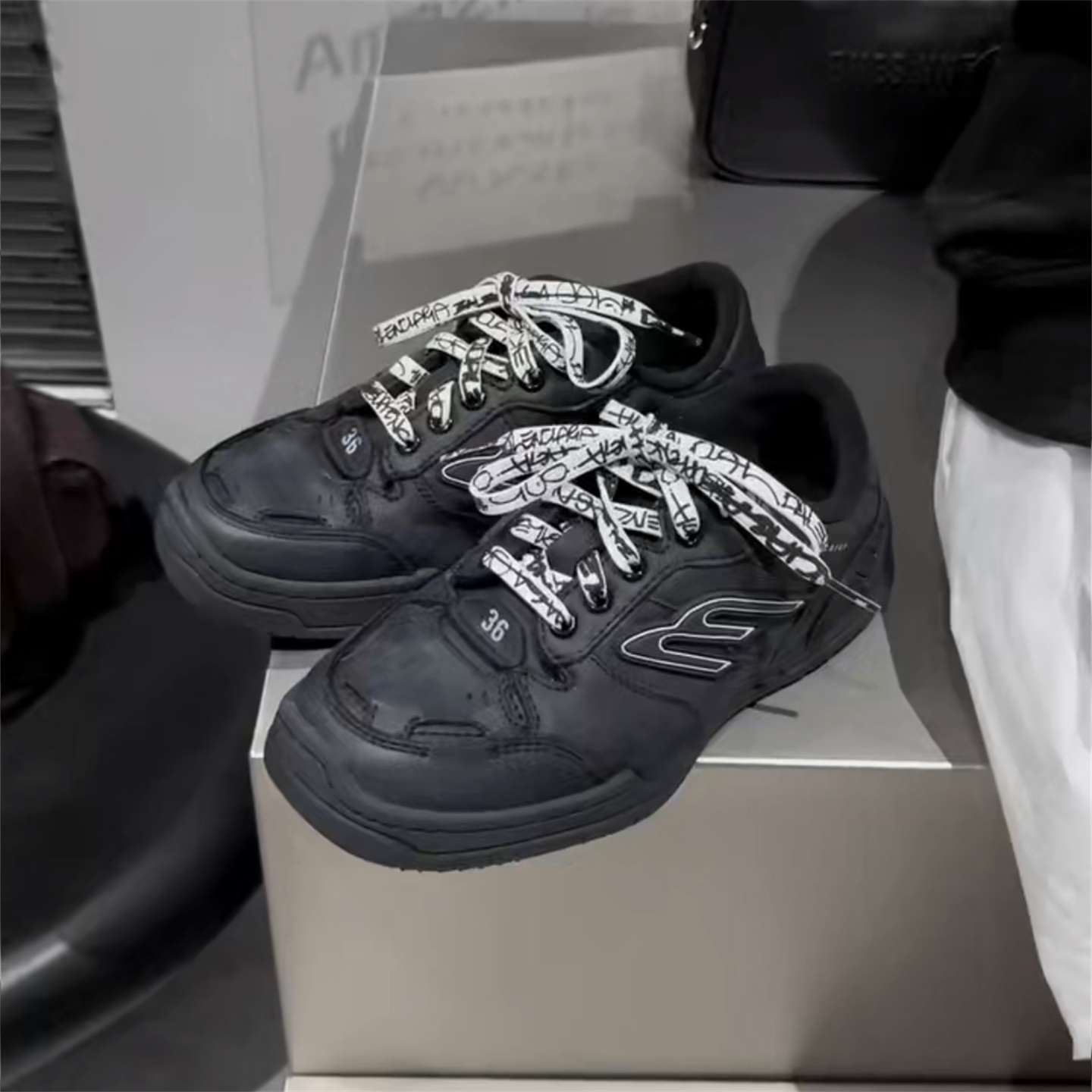 欧货WM6女鞋真皮厚底做旧德训鞋