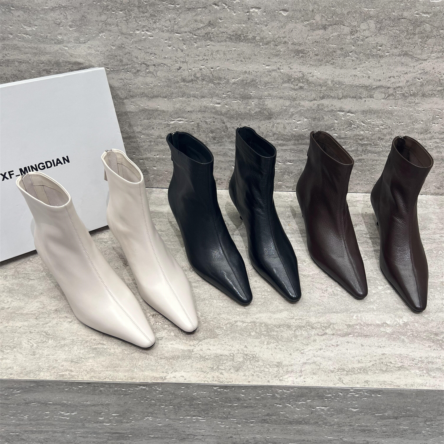 真皮尖头细跟时尚高跟短靴马丁靴
