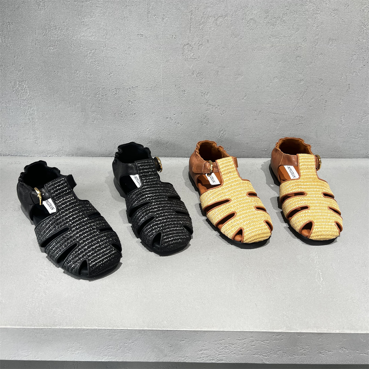 欧洲站女鞋2026春新款真皮一字带平底镂空包头猪笼鞋沙滩罗马凉鞋