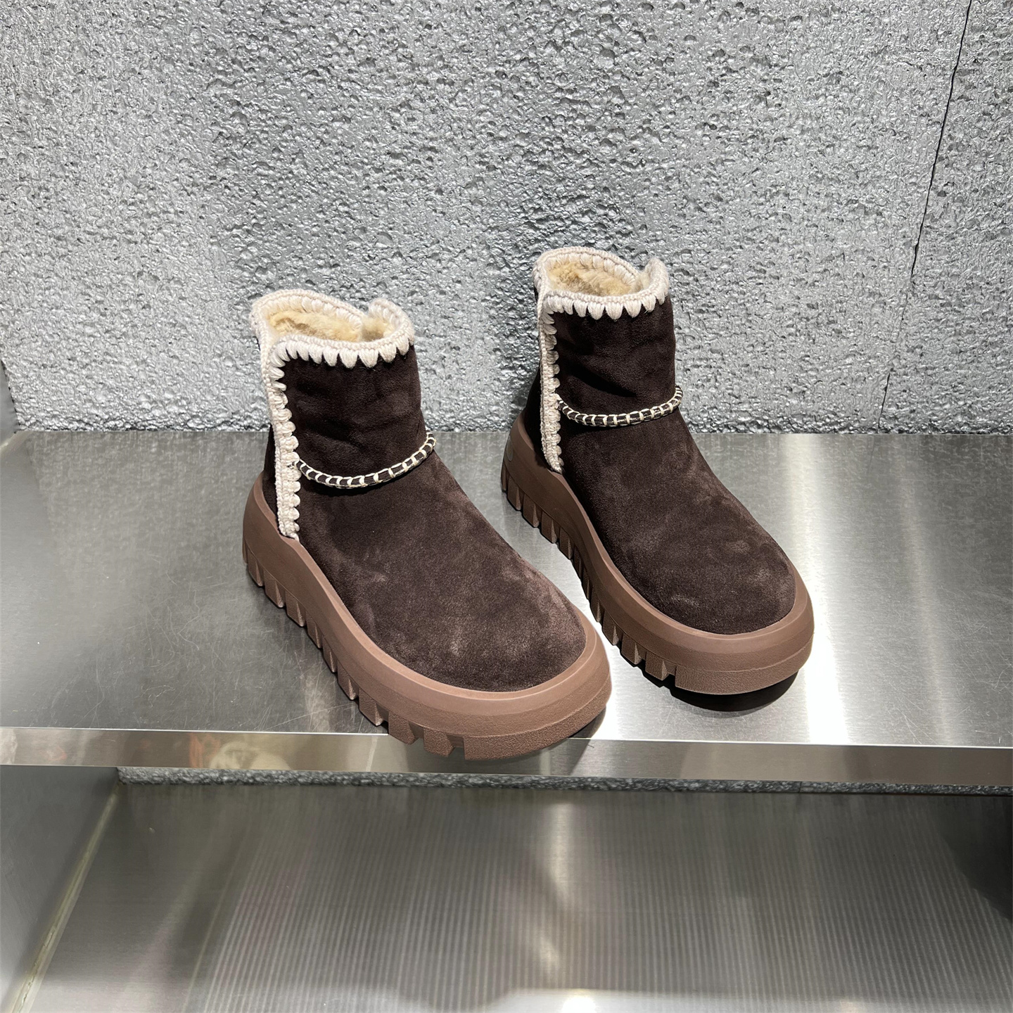 欧货真皮磨砂皮毛一体雪地靴棉靴