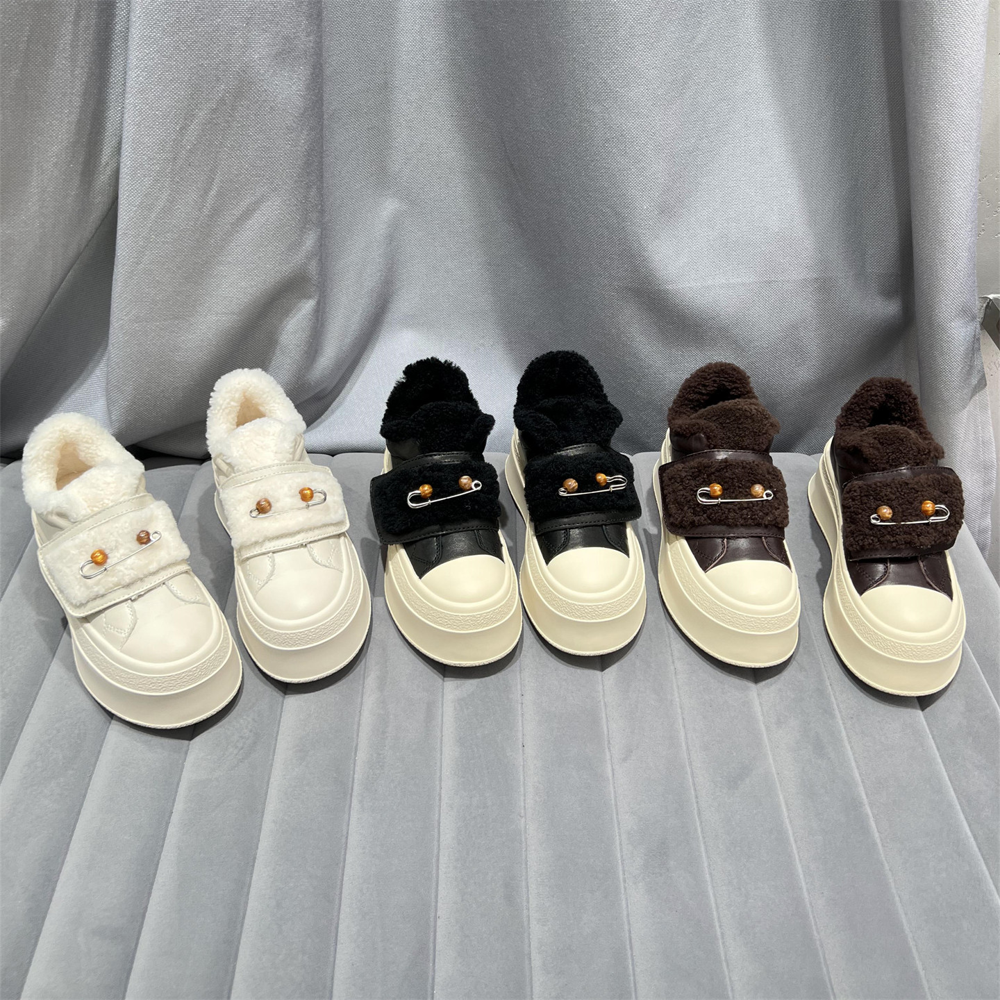 乐魔真皮厚底加绒棉鞋休闲板鞋潮