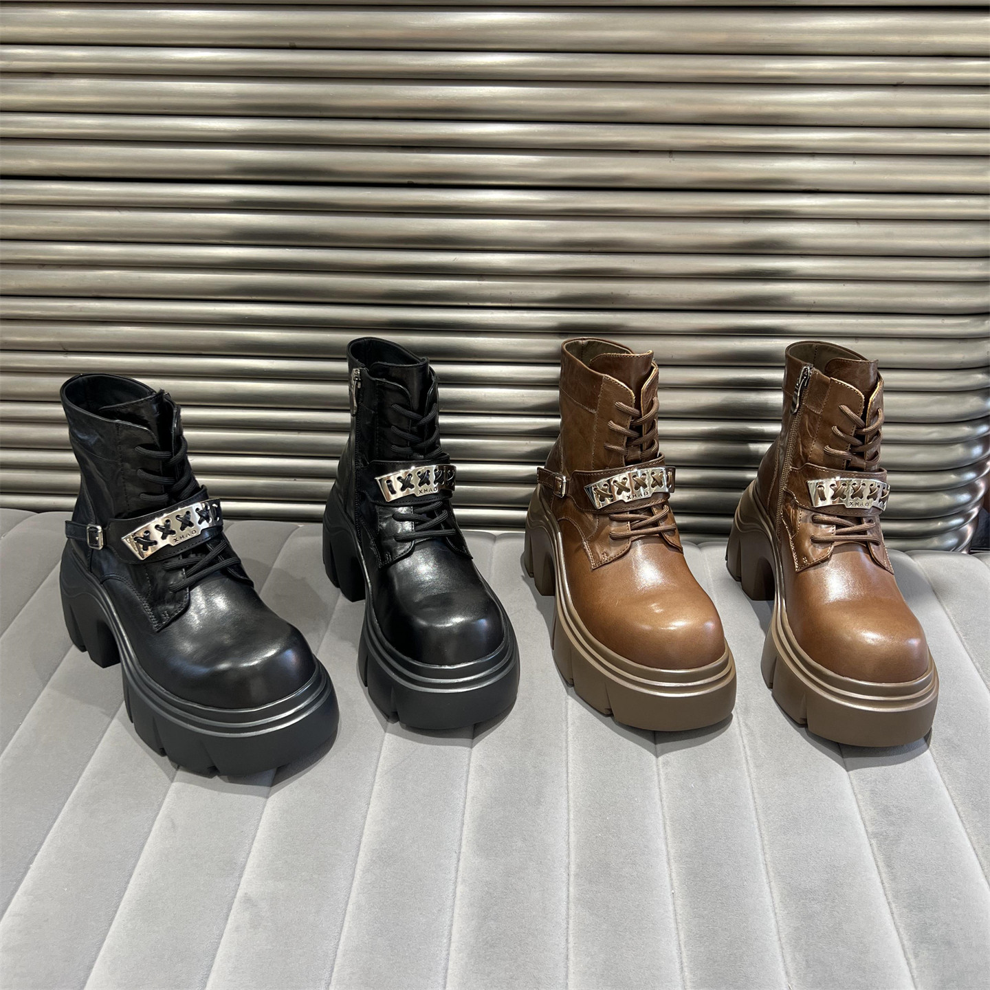 乐魔真皮胎牛厚底增高马丁靴短靴