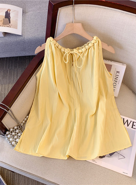多巴胺黄色无袖挂脖吊带背心女2025夏季新款露肩压褶娃娃小衫上衣
