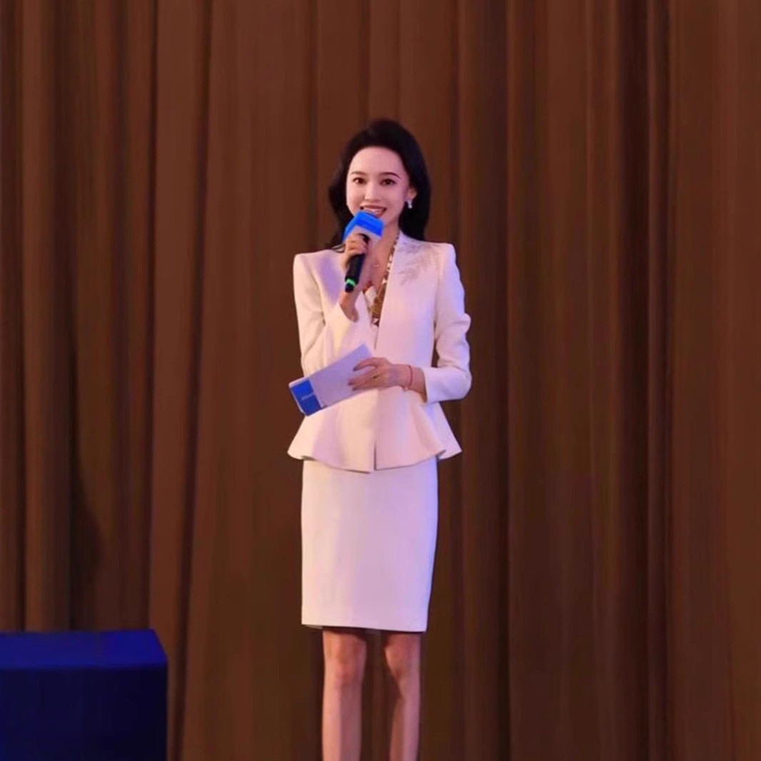 白色西装套装裙女春秋轻奢感御姐连衣裙