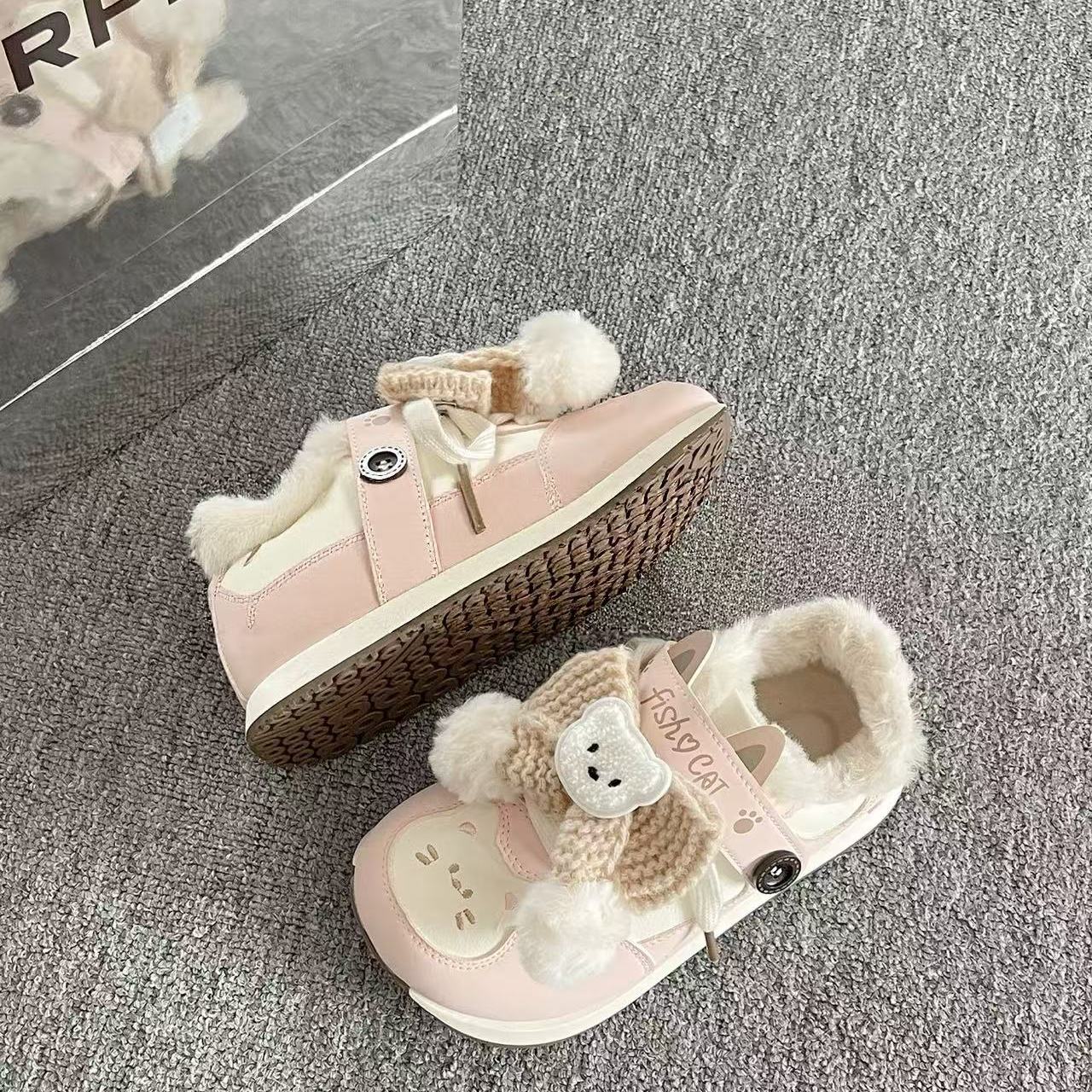 加绒小白熊可爱卡通猫咪魔术贴棉鞋女冬季保暖加绒厚底学生小白鞋