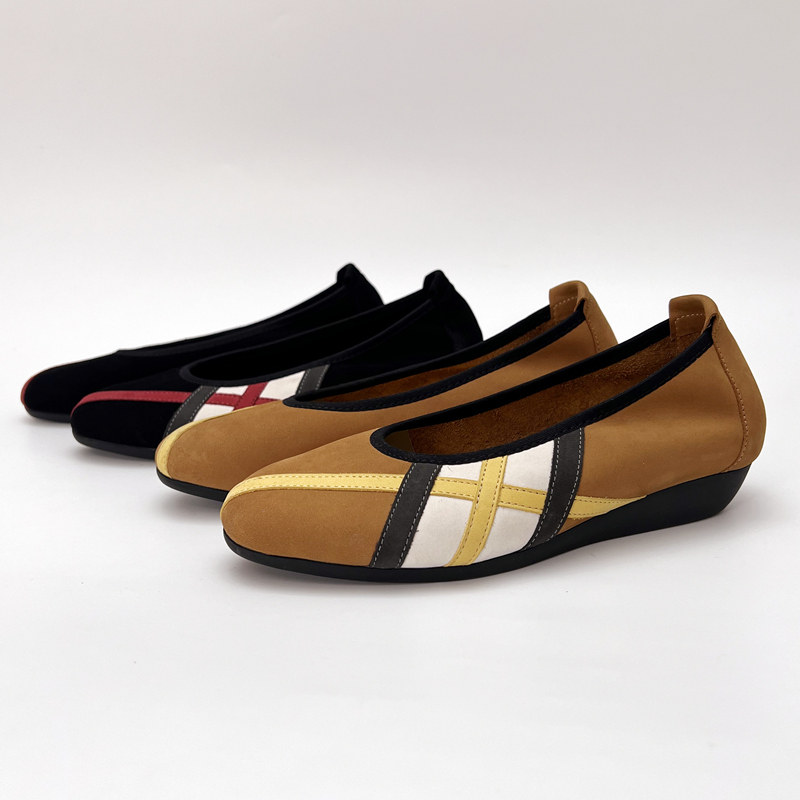 柜雅氏女鞋柔软舒适真皮平底鞋拼色松紧口宽楦单鞋软皮软底妈妈鞋