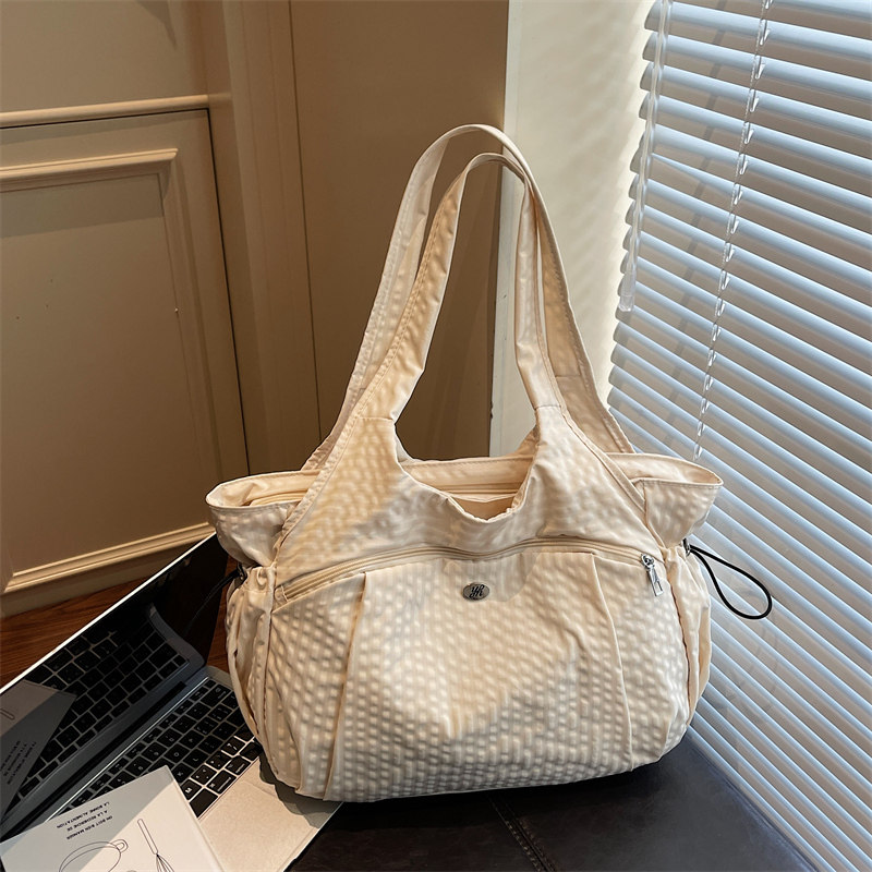 2026新款格纹托特包女大容量尼龙布女士单肩手提包百搭休闲通勤包,箱包皮具/热销女包/男包,时尚帆布包,淘宝优惠券,粉丝福利购,淘宝优惠卷
