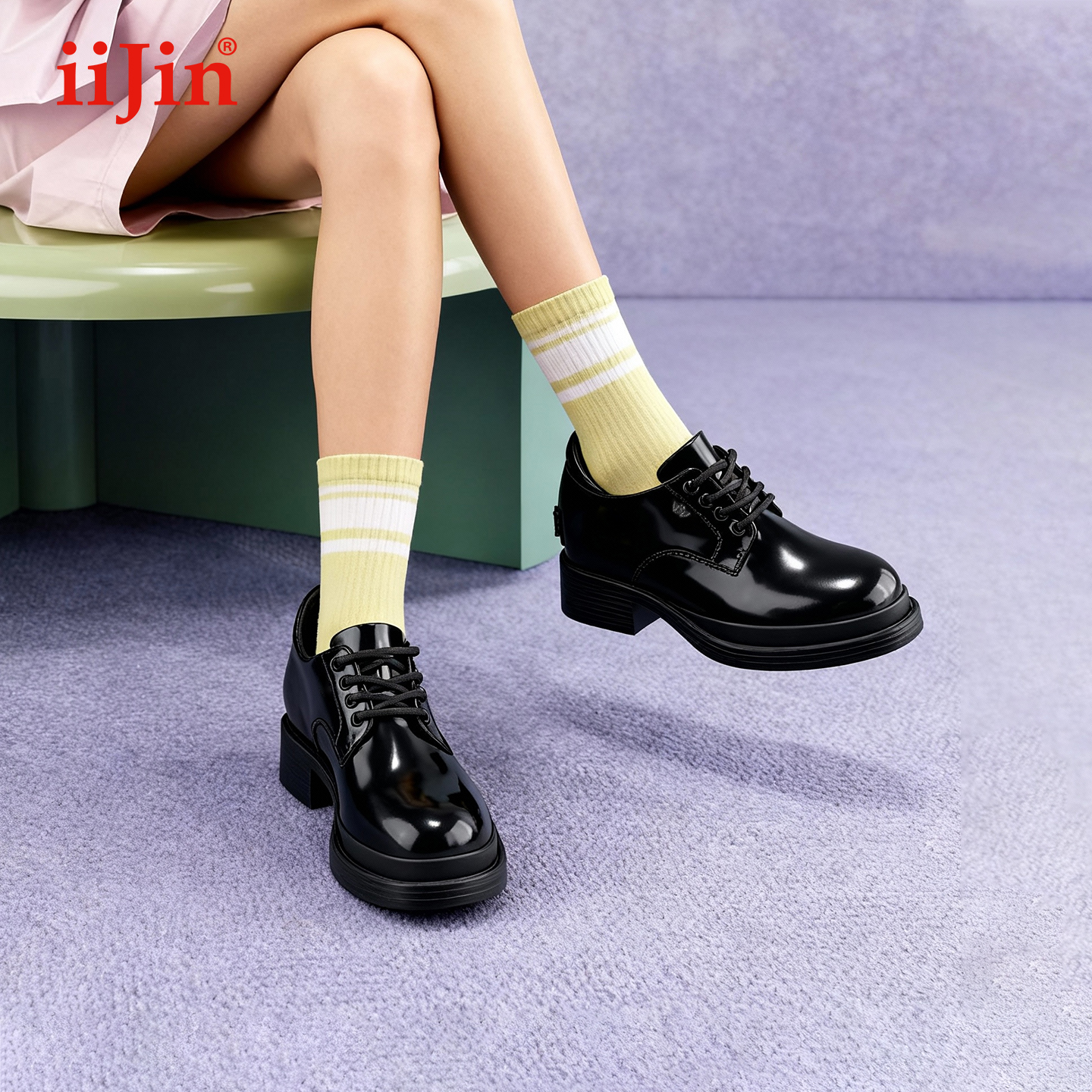 艾今25冬新品8cm增高亮面小皮鞋