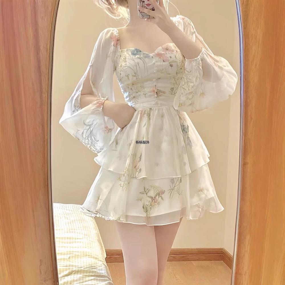 法式长袖碎花连衣裙女夏季高级感气质仙女不规则裙收腰小个子短裙