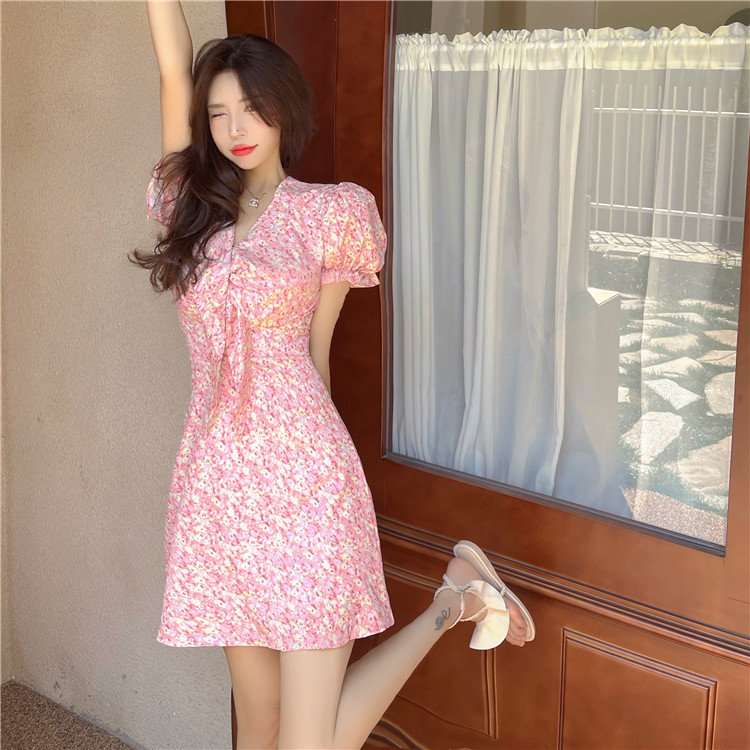 Real shot Korean V-neck design feeling waist show thin fairy chiffon skirt small fresh floral dress