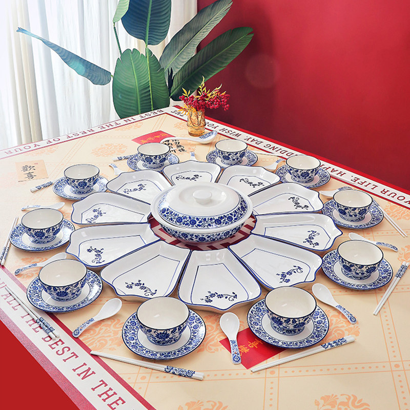 年夜饭家庭拼盘餐具组合过年盘子碗家用2023新款菜盘圆桌团圆饭