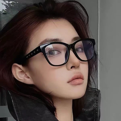 新款时尚女士老花镜防蓝光抗疲劳
