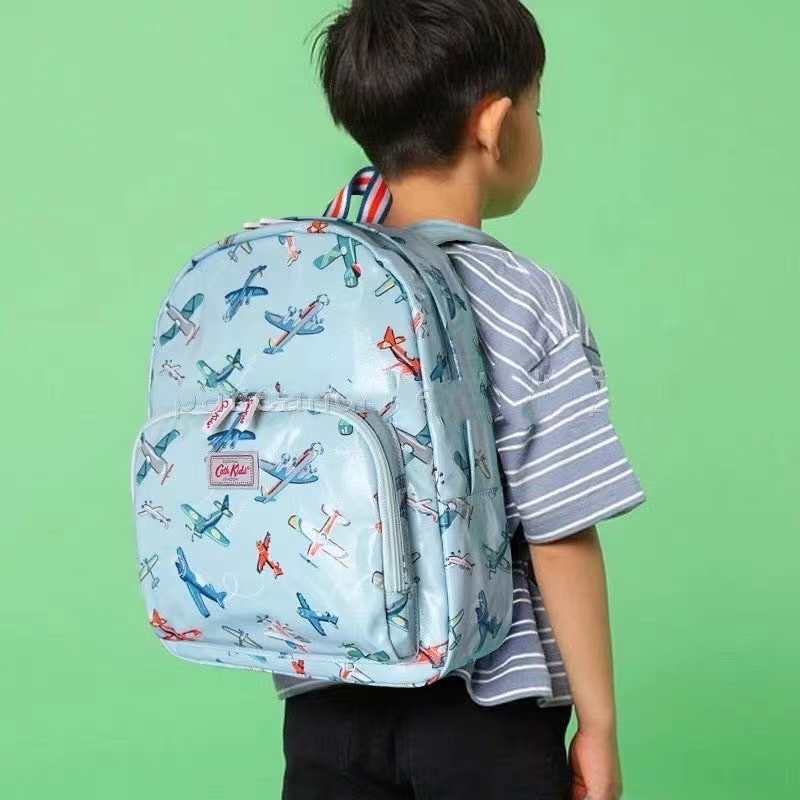 出口英国外贸订单防水材质低年级儿童书包飞机汽车幼儿双肩包