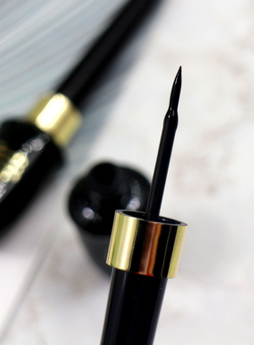 满9.9包邮 简易画眼线液笔持久防水不晕染软头黑色速干尖头眼线液