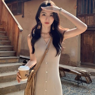 收腰长款 香香 软糯针织修身 连衣裙女夏季 背心包臀裙 气质V领无袖