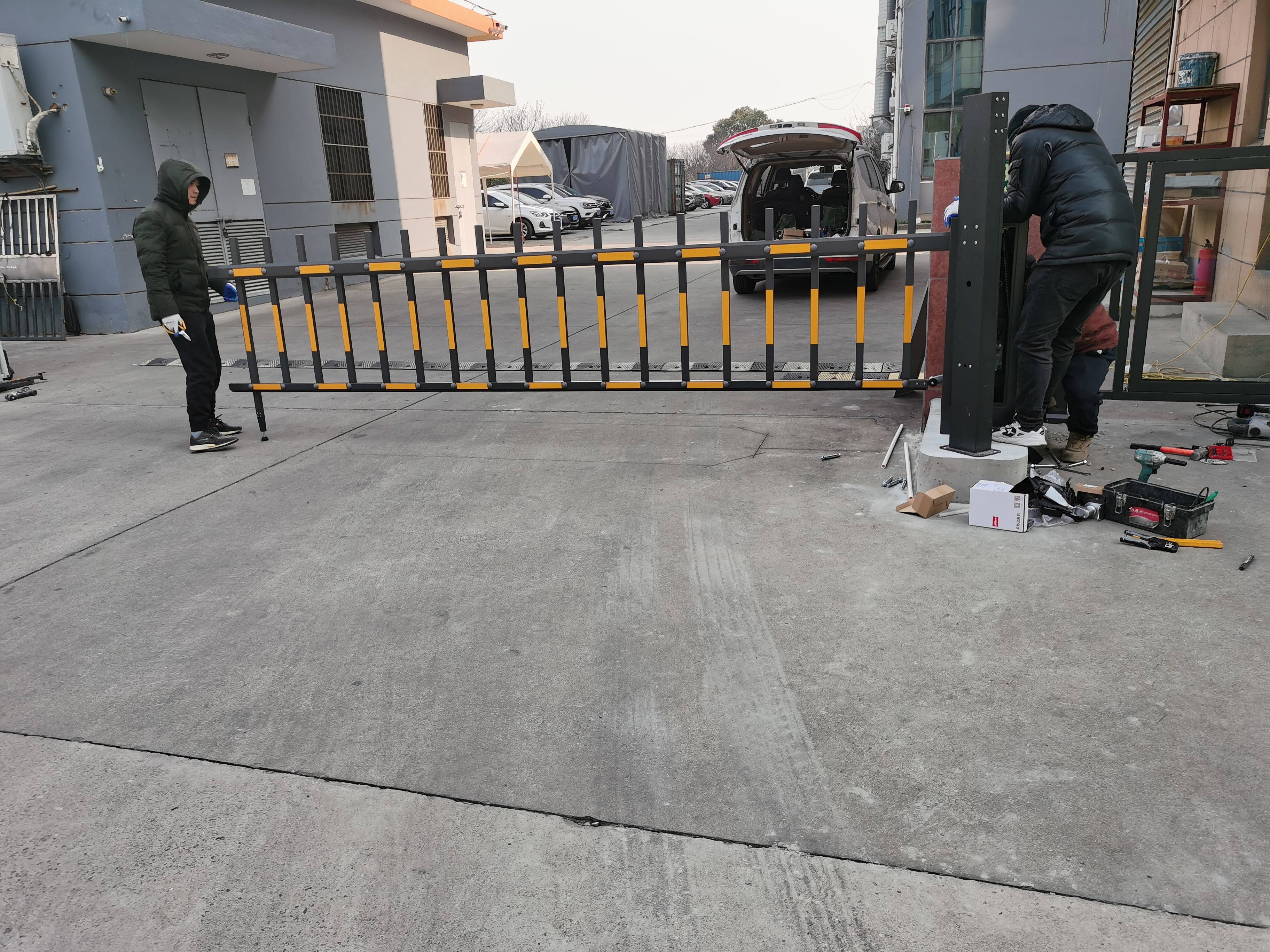 上海上门车辆道闸安装刷脸门禁电动小门自动门安装停车系统安装