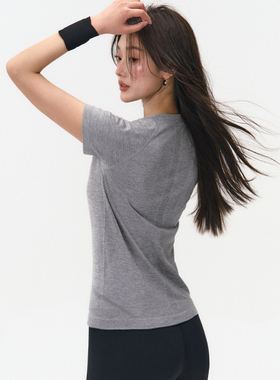 2025夏新款运动短袖女无缝针织速干透气普拉提训练健身瑜伽服上衣