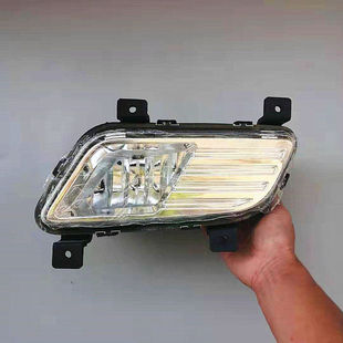 适用于江淮新款 国四骏铃康铃E330E3E5E6江淮铃前防雾灯保险杠灯