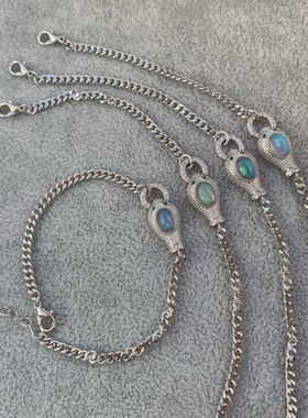 蛇年新款天然欧泊镶嵌手链裸石6*8mm铜托简约时尚百搭水晶饰品