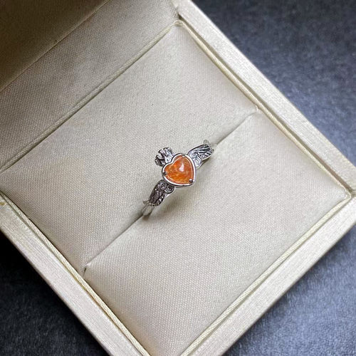 天然阿鲁沙金草莓晶爱心戒指