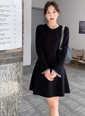 长袖连衣裙 秋冬新款显瘦针织裙中长款内搭打底毛衣裙女a字小黑裙