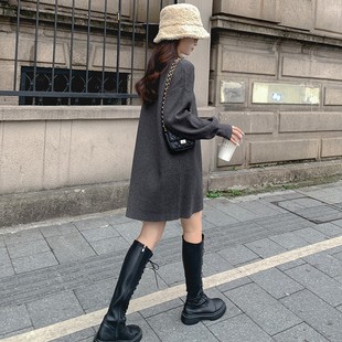 针织连衣裙女秋冬配大衣内搭2025年新款显瘦裙子打底毛衣裙中长款