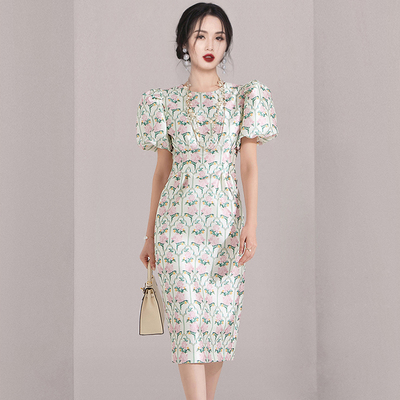 过膝高级感气质泡泡袖碎花连衣裙