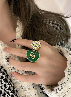 ins博主字戒指法式复古金色时尚指环女个性夸张绿色食指戒